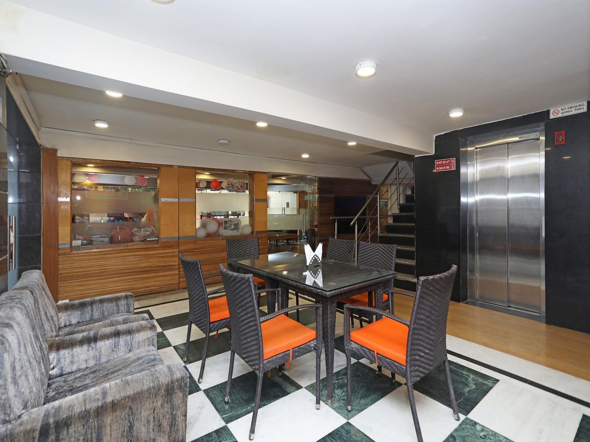 Hotel Balsons Continental New Delhi Extérieur photo