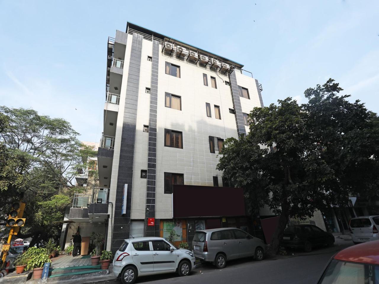 Hotel Balsons Continental New Delhi Extérieur photo