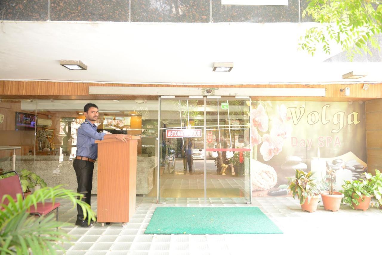 Hotel Balsons Continental New Delhi Extérieur photo