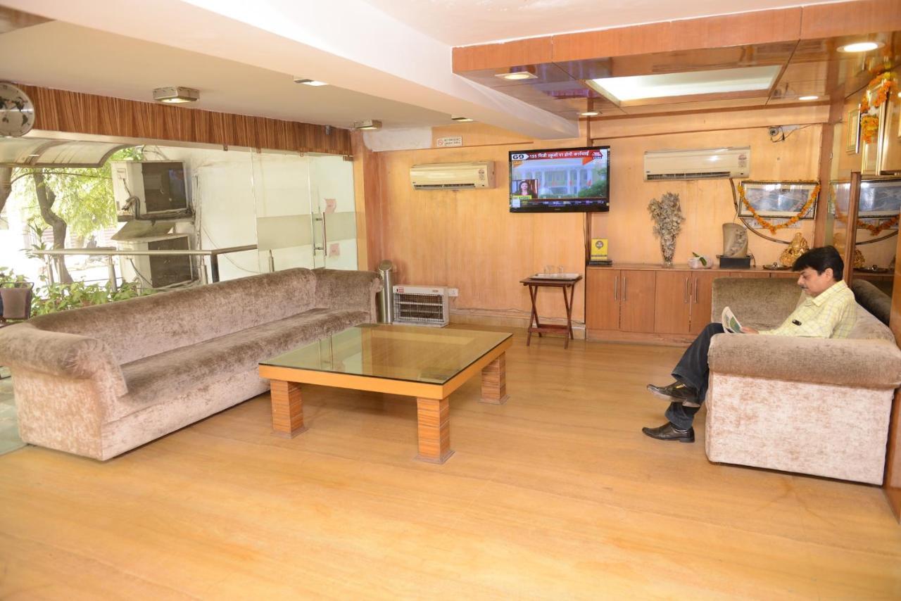 Hotel Balsons Continental New Delhi Extérieur photo